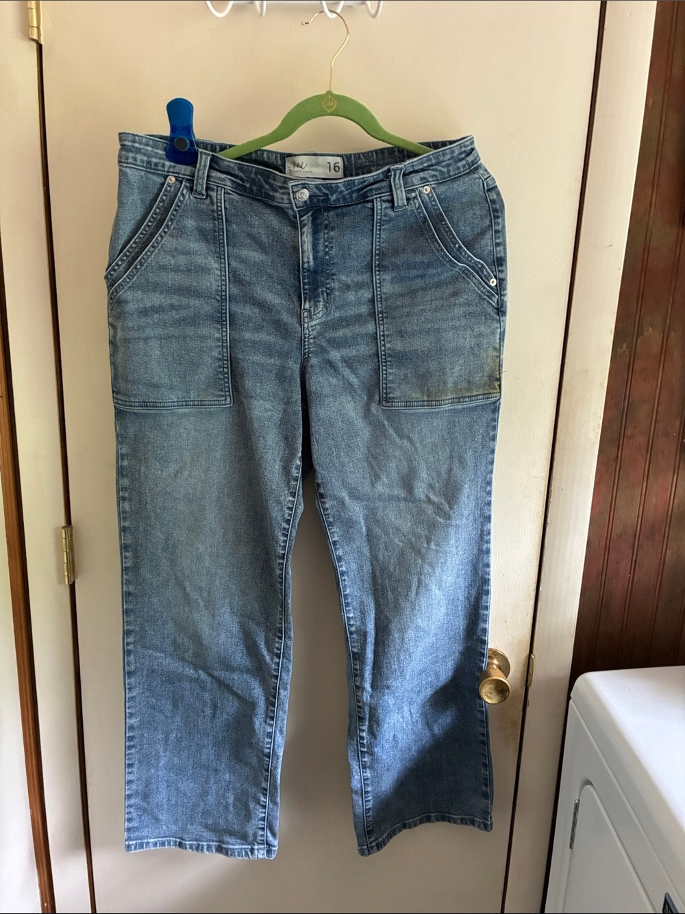 Straight-Leg Women’s Denim Jeans in Light Blue